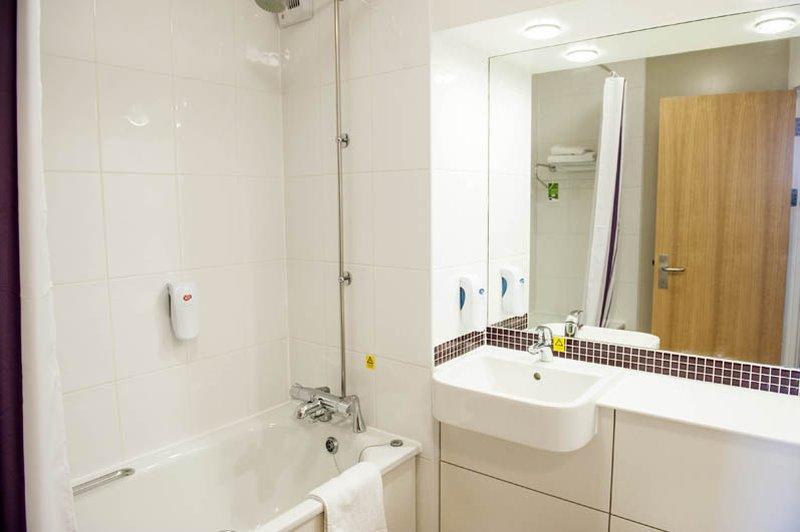 Premier Inn Southampton North Chilworth  Extérieur photo